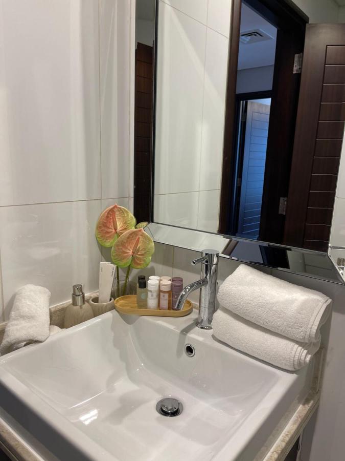 First Class 2Br With Burj Khalifa & Downtown View Dubai Exterior photo