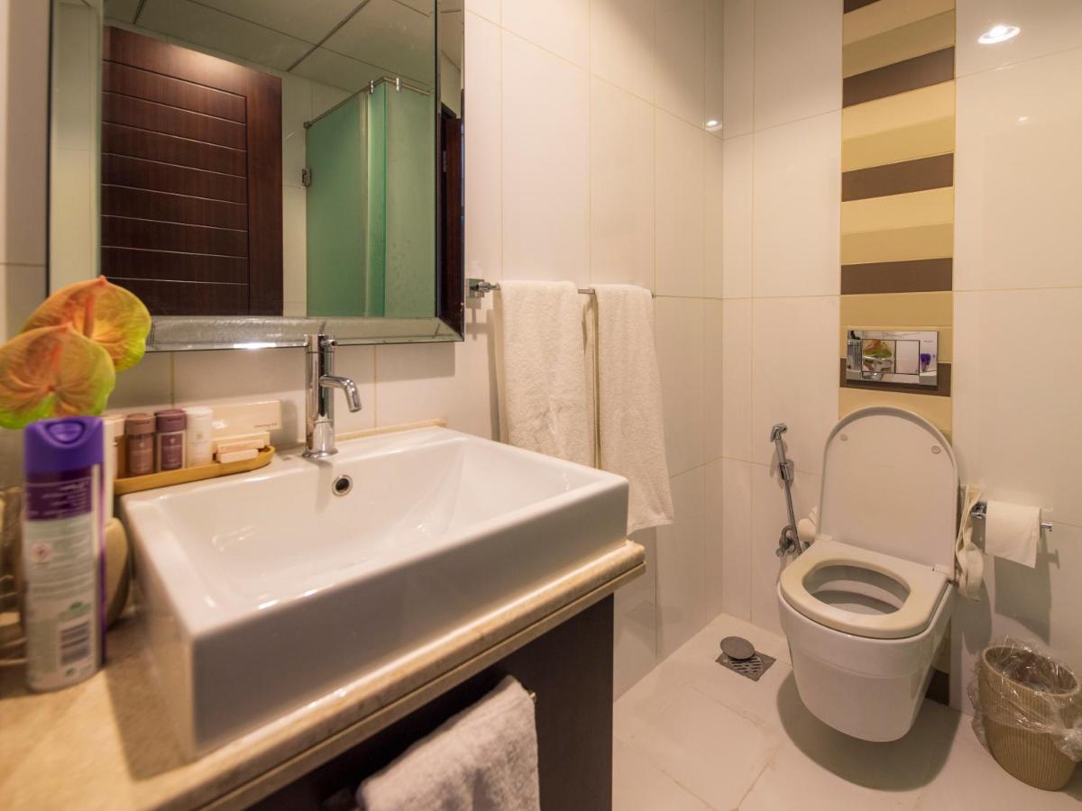 First Class 2Br With Burj Khalifa & Downtown View Dubai Exterior photo